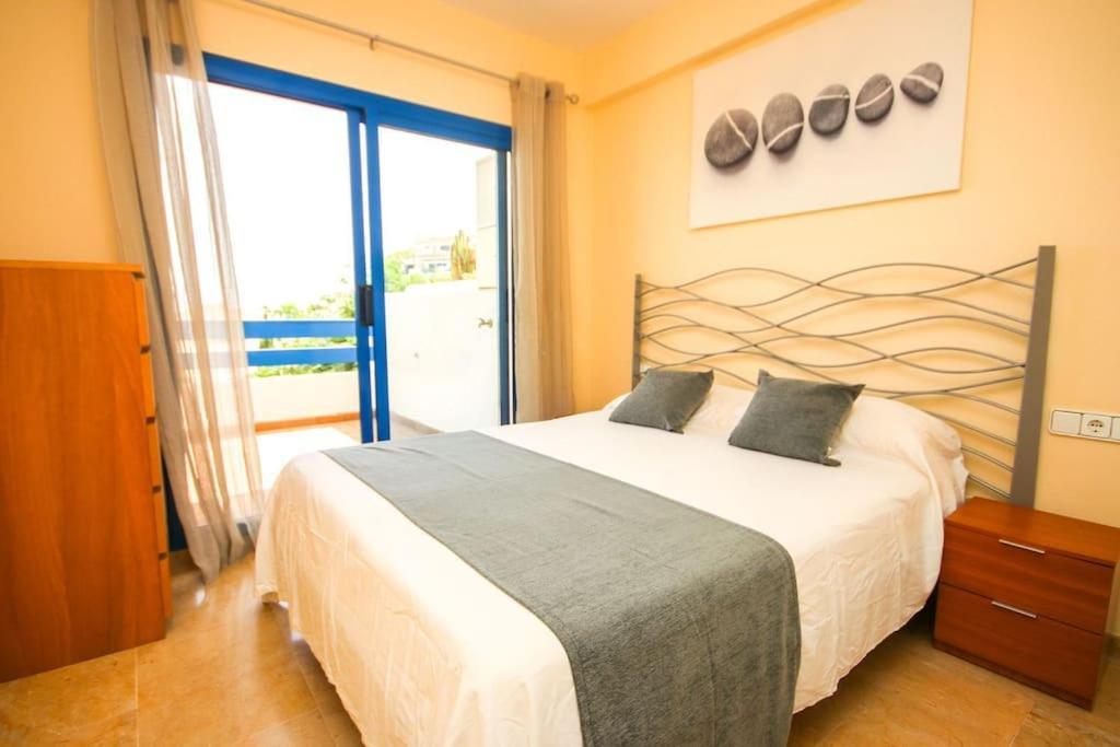 2 Bedrooms Sea And Pool View Apt In Duquesa Golf & Gardens Manilva Castillo de Sabinillas ภายนอก รูปภาพ